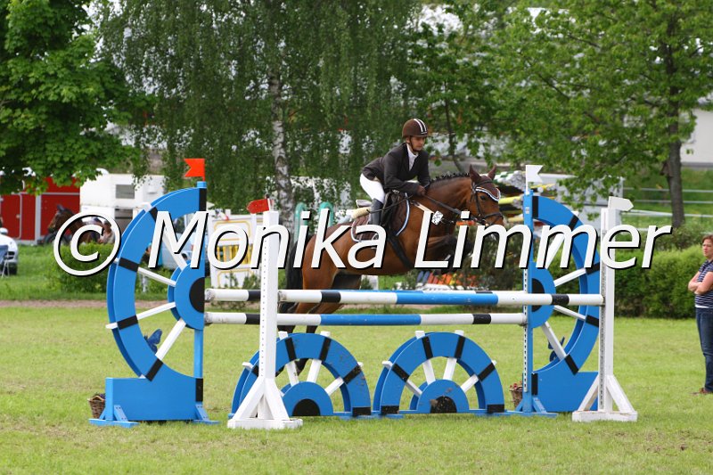 005M6617_Princes_L Springen.JPG